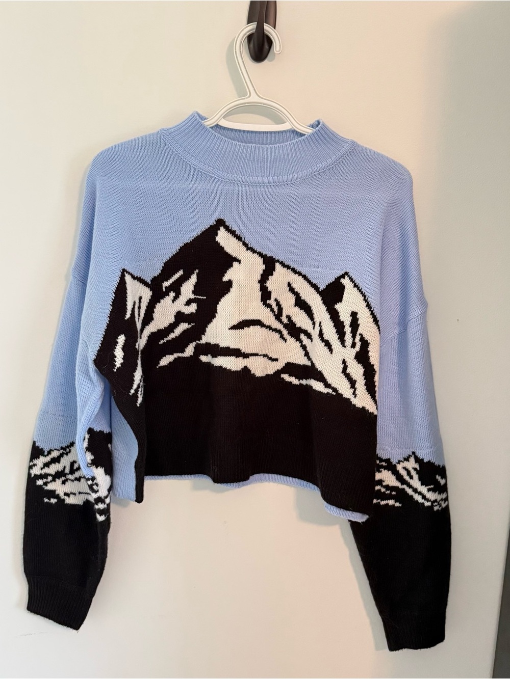 H&M Light Blue Mountain Landscape Knit Sweater Size Medium